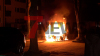 vier PKWs gehen in Flammen auf (on Tape) - zunächst brennen drei PKW auf Parkdeck aus, wenige Stunden brennt ein Mercedes einen Kilometer weiter - Hoher Sachschaden durch Brände - Brandstiftung nicht ausgeschlossen - Täter konnte nicht gefasst werden: 