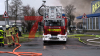 massive Rauchwolke über Herten - Lagerhalle in Vollbrand - Bevölkerungswarnung per NINA - Großeinsatz für Feuerwehren - ein Feuerwehrmann kommt ins Krankenhaus - Feuerwehrdrohne im Einsatz: 