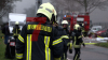 massive Rauchwolke über Herten - Lagerhalle in Vollbrand - Bevölkerungswarnung per NINA - Großeinsatz für Feuerwehren - ein Feuerwehrmann kommt ins Krankenhaus - Feuerwehrdrohne im Einsatz: 
