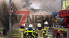 massive Rauchwolke über Herten - Lagerhalle in Vollbrand - Bevölkerungswarnung per NINA - Großeinsatz für Feuerwehren - ein Feuerwehrmann kommt ins Krankenhaus - Feuerwehrdrohne im Einsatz: 