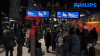 auch Hamburg ist von GDL Streik betroffen - Sicherheitspersonal am Flughafen streikt ebenfalls - reges Treiben an den Bahnsteigen - jeder versucht noch pünktlich anzukommen, bevor der Streik beginnt: 