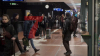auch Hamburg ist von GDL Streik betroffen - Sicherheitspersonal am Flughafen streikt ebenfalls - reges Treiben an den Bahnsteigen - jeder versucht noch pünktlich anzukommen, bevor der Streik beginnt: 