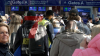 Unverständnis bei den Reisenden - unangekündigter Streik - weiterer Flughafen lahmgelegt - Passagiere sind genervt - Flüge wurden verpasst: 