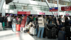 Unverständnis bei den Reisenden - unangekündigter Streik - weiterer Flughafen lahmgelegt - Passagiere sind genervt - Flüge wurden verpasst: 