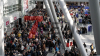 Unverständnis bei den Reisenden - unangekündigter Streik - weiterer Flughafen lahmgelegt - Passagiere sind genervt - Flüge wurden verpasst: 
