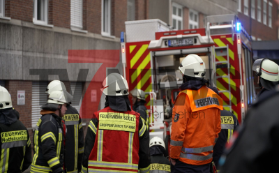 Schnelles handeln verhindert schlimmeres - Feuer schnell unter Kontrolle: 