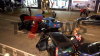 Ferrari-Fahrer will wenden und verursacht Karambolage - eine Frau schwer und drei Personen werden leicht verletzt: hoher Sachschaden - Straße voll gesperrt