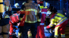 PKW kommt auf Seite zum stehen und kommt nur knapp vor den Bahnschienen zum stehen - Feuerwehrkran vor Ort - Baum wird entwurzelt - Person wird aus PKW gerettet (on Tape) - Rettungskräfte agierten schnell: 