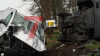 Stoppschild vermutlich übersehen - Unfallschwerpunkt - schwerer Verkehrsunfall im Kreuzungsbereich - Kreuzungsbereich voll gesperrt - Oldtimer massiv eingedrückt - drei Unfallbeteiligte - Unfallaufnahmeteam der Polizei vor Ort: 