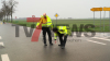 Stoppschild vermutlich übersehen - Unfallschwerpunkt - schwerer Verkehrsunfall im Kreuzungsbereich - Kreuzungsbereich voll gesperrt - Oldtimer massiv eingedrückt - drei Unfallbeteiligte - Unfallaufnahmeteam der Polizei vor Ort: 