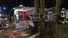Schwerer Verkehrsunfall - Frontal gegen Baum - Ursache unklar - zwei Insassen massiv eingeklemmt - drei schwerverletzte, darunter ein zweijähriges Kind: 