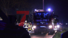 Schwerer Verkehrsunfall - Frontal gegen Baum - Ursache unklar - zwei Insassen massiv eingeklemmt - drei schwerverletzte, darunter ein zweijähriges Kind: 
