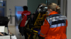 Die extreme Wetterlage trifft die Notfallaufnahmen in der Region sehr stark - 13 Patienten müssen noch am heutigen Tag/Morgen mit teils schweren Verletzungen durch eisbedingte Stürze operativ versorgt werden. Erst durch steigende Temperaturen und den Einsatz von Streufahrzeugen entspannt sich die Lage langsam. Sturzopfer "Habe die Warnung bekommen, bin trotzdem raus... Dann direkt gestürzt, habe um Hilfe geschrien" - Oberarzt berichtet... "Sind auf die Situation vorberietet... Jede denkbare Art der Fraktur vertreten... diese müssen nun im OP versorgt werden": Wir haben in der NOTAUFNAHME der Niels Stensen Klinik (Marienhospital) in Osnabrück gedreht 