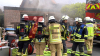 Glücklicherweise gab es keine Verletzten - Wohnhaus konnte durch die Feuerwehr geschützt werden: 
