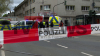 Schockierende Bilder für Augenzeugen - Radfahrerin verliert bei Unfall das Leben - Rettungskräfte haben keine Chance mehr - Polizei baut Sichtschutzzaun auf - Verkehrsunfallteam der Polizei hat Ermittlungen aufgenommen: 