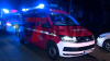 Rauch schlägt aus Fenstern im ersten Obergeschoss - eine Person wurde bei dem Brand verletzt - Feuerwehr konnte weitere Ausbreitung verhindern : 