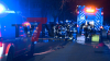 Rauch schlägt aus Fenstern im ersten Obergeschoss - eine Person wurde bei dem Brand verletzt - Feuerwehr konnte weitere Ausbreitung verhindern : 