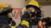 - mit Einsatzkleidung im Fitnessstudio trainieren - Training unter extrem Bedingungen - 20-30 Kilo wiegt die zusätzliche Ausrüstung - Mit schwerem Atemschutz die Treppen rauf und runter.: "...wir hatten zu Beginn Bedenken, ob man mit dem Luftvorrat auskommt" ... "Die Feuerwehr ist ein Team, wie auch eine Familie und so gehen wir an das Event ran..." "...Teamarbeit ist das A & O"...