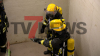 - mit Einsatzkleidung im Fitnessstudio trainieren - Training unter extrem Bedingungen - 20-30 Kilo wiegt die zusätzliche Ausrüstung - Mit schwerem Atemschutz die Treppen rauf und runter.: "...wir hatten zu Beginn Bedenken, ob man mit dem Luftvorrat auskommt" ... "Die Feuerwehr ist ein Team, wie auch eine Familie und so gehen wir an das Event ran..." "...Teamarbeit ist das A & O"...