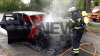 PKW in Vollbrand (on Tape) - Feuerwehr löscht brennenden Prosche - Fahrer bleibt unverletzt und kommt mit dem Schreck davon: 