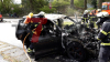 PKW in Vollbrand (on Tape) - Feuerwehr löscht brennenden Prosche - Fahrer bleibt unverletzt und kommt mit dem Schreck davon: 