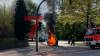 PKW in Vollbrand (on Tape) - Feuerwehr löscht brennenden Prosche - Fahrer bleibt unverletzt und kommt mit dem Schreck davon: 