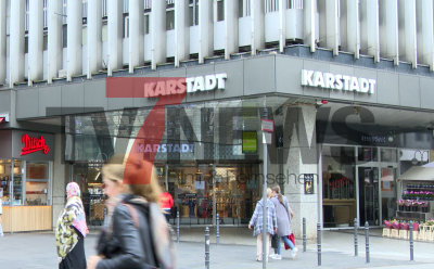 Bürger sind enttäuscht von Schließungen ... Onlinehandel ist wachsende Gefahr für lokale Geschäfte ... Insolvenz schreitet fort: 