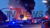 Flammen und Rauchwolke (on Tape) - Feuerwehr ist schnell vor Ort - immenser Sachschaden - Brandausbreitung auf Zapfsäulen konnte verhindert werden - Brandobjekt durch Polizei beschlagnahmt: 