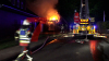 Großaufgebot an Feuerwehrkräften - Bewohner konnten PKW´s retten - Nachbarn waren noch wach, entdeckten Feuer und verhinderten Schlimmeres - Wohnhaus nicht mehr bewohnbar : Wir haben die Nachbarn und Schutzengel im O-Ton!