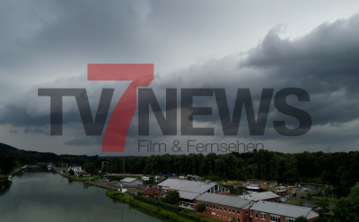 Amtliche Warnung vor starkem Gewitter - Donner und Blitze: 