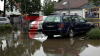 weiterhin extrem ergiebiger Dauerregen - Niederschlagsmengen von 30-60 l/qm werden erwartet - Feuerwehr ebenfalls vom Hochwasser betroffen - Große Gefahr für Leib und Leben durch massive Überflutungen - Katastrophenfall ausgerufen - vermisste 43-jährige tot geborgen: Exklusive Mitfahrt auf Radlader bei Evakuierung und Rettung!