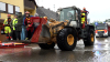 weiterhin extrem ergiebiger Dauerregen - Niederschlagsmengen von 30-60 l/qm werden erwartet - Feuerwehr ebenfalls vom Hochwasser betroffen - Große Gefahr für Leib und Leben durch massive Überflutungen - Katastrophenfall ausgerufen - vermisste 43-jährige tot geborgen: Exklusive Mitfahrt auf Radlader bei Evakuierung und Rettung!