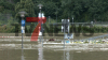 Donau soll gegen Nachmittag die kritische 10 Meter Marke knacken - Einsatzkräfte arbeiten unermüdlich - reißende Fließgeschwindigkeit birgt große Gefahren - Wasserwacht kontrolliert überflutete Straßen mit Booten - Großaufgebot an Rettungskräften - Bürger berichten von ihren Erlebnissen: 