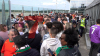 Ronaldo verlässt Flieger (on Tape) - berühmtester Fußballspieler landet am beschaulichen FMO - Tausende Fans in Trikots - Fans sind in freudiger Erwartung für den Beginn der EM 2024: 