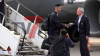 Ronaldo verlässt Flieger (on Tape) - berühmtester Fußballspieler landet am beschaulichen FMO - Tausende Fans in Trikots - Fans sind in freudiger Erwartung für den Beginn der EM 2024: 