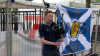 Schottlandfans lassen sich nicht vom Wetter die Stimmung vermiesen - ausgelassene Fans im Platzregen - Dudelsackspieler sorgt für schottisches Feeling: 