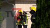 Großaufgebot an Rettungskräften - Feuerwehr deckt Dach mit Drehleiter ab - Feuerwehrdrohne kontrolliert Dach - Verletzt wurde glücklicherweise niemand - Energieversorger muss Gasleitung freilegen - Nachbar versorgt Anwohner und Rettungskräfte mit Kaffee: 