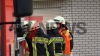 Großaufgebot an Rettungskräften - Feuerwehr deckt Dach mit Drehleiter ab - Feuerwehrdrohne kontrolliert Dach - Verletzt wurde glücklicherweise niemand - Energieversorger muss Gasleitung freilegen - Nachbar versorgt Anwohner und Rettungskräfte mit Kaffee: 