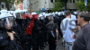 Polizei rüstet auf - Englandfans belagern Kölner Innenstadt - Polizei in vollständiger Schutzausrüstung: 