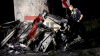 Heftige Bilder für Einsatzkräfte - Fahrzeugwrack bis zur Unkenntlichkeit zerstört - Unfallursache bislang völlig unklar - für den Fahrer kommt jede Hilfe zu spät: 