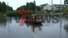 Straßen stehen unter Wasser, Autos bleiben in den Wassermassen stecken - Autofahrer mussten von ihren Fahrzeugen wegschwimmen - exklusive Mitfahrt auf Rettungsboot - Versicherungsmarkler im O-Ton - 3/4 der Unterführungen stehen unter Wasser - Feuerwehr mit Rettungsboot im Einsatz - dutzende Keller überflutet: 