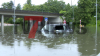 Straßen stehen unter Wasser, Autos bleiben in den Wassermassen stecken - Autofahrer mussten von ihren Fahrzeugen wegschwimmen - exklusive Mitfahrt auf Rettungsboot - Versicherungsmarkler im O-Ton - 3/4 der Unterführungen stehen unter Wasser - Feuerwehr mit Rettungsboot im Einsatz - dutzende Keller überflutet: 