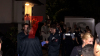 dutzende freiwillige Helfer beteiligen sich an Suchaktion - Großangelegte Suchaktion durch Rettungskräfte - Einsatzhundertschaft der Polizei bei Suchaktion beteiligt - Suchhund und Wärmebildkamera im Einsatz - Helfende applaudieren nach Auffinden des Dreijährigen: 