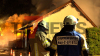 Feuerschein bereits auf der Anfahrt zu sehen - Unter anderem Hackschnitzelheizung mit Hackschnitzelbunker untergebracht - Brand relativ schnell unter Kontrolle, aber trotzdem hoher Sachschaden - Gebäude brennt komplett aus - Feuerwehr lange mit Nachlöscharbeiten beschäftigt: 