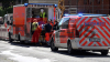Mann fällt 16 Meter tief aus 6. OG und verletzt sich lebensgefährlich - Feuerwehr muss Rettungsdienst bei Bergungsmaßnahmen unterstützen
Rettungshubschrauber vor Ort, kommt aber nicht zum Einsatz - Unfallursache noch unklar: 