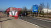 Auto rutscht unter Lastwagen durch - Fahrzeug schleudert in weiteren Lastwagen - Identität des Unfallopfers noch unklar - Beide Lastwagenfahrer unter Schock - Polizei bittet Autofahrer den Bereich weiträumig zu umfahren - Strecke in Richtung Niederlande voraussichtlich bis in den frühen Nachmittag gesperrt: 