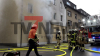 Ausgelaufenes Heizöl fängt Feuer - Bewohner können sich selbst retten - Eine Person im Obergeschoss durch Hinweise von Anwohnern aufmerksam gemacht - Anwohner rennt bei Flucht noch in Nachbarwohnung und rettet zwei Hunde - Feuerwehr muss zum Ablöschen Keller mit Schaum fluten - Haus nach Kellerbrand unbewohnbar - Bewohner kümmern sich selbst um neue Unterkunft: 