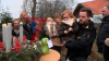 Glandorfer Familie verschenkt Weihnachtsfreude - Spendenaktion kommt Tafel und Kinderhospiz zu Gute - mehr als 2.000 Weihnachtsbäume stehen bereit - Feuertonne, Glühwein und Gespräche sorgen für besondere Atmosphäre - "Wenn jeder ein bisschen hilft, ist es kein zu viel" - für viele ein besonderer Moment in der Vorweihnachtszeit: 