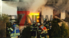 Zweiter Weihnachtsfeiertag endet in Tragödie - meterhohe Flammen schlagen überall aus dem Haus - große Rauchwolke zieht in den Nachthimmel - Großaufgebot an Rettungskräften - Wohnhaus unbewohnbar - hoher Sachschaden - Brandursache unklar: Wohnhausbrand Dortmund-Brechten – Großaufgebot der Feuerwehr, schwierige Löscharbeiten bei Minusgraden