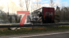 LKW bleibt nach Reifenpanne auf dem Seitenstreifen liegen, weiterer LKW krachte in stehenden LKW und geht in Flammen auf - Fahrer steigt Sekunden vorher aus seinem LKW und danach steht der LKW in Vollbrand: LKW Fahrer werden beide nur leichtverletzt. Vollsperrung voraussichtlich bis zum Nachmittag!